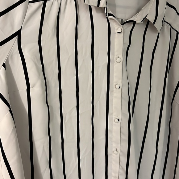 Torrid striped button front long sleeve shirt - Picture 5 of 6